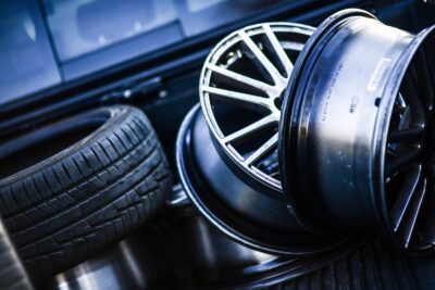 Tyre and wheel rim